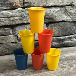 Vintage children’s Tupperware cups